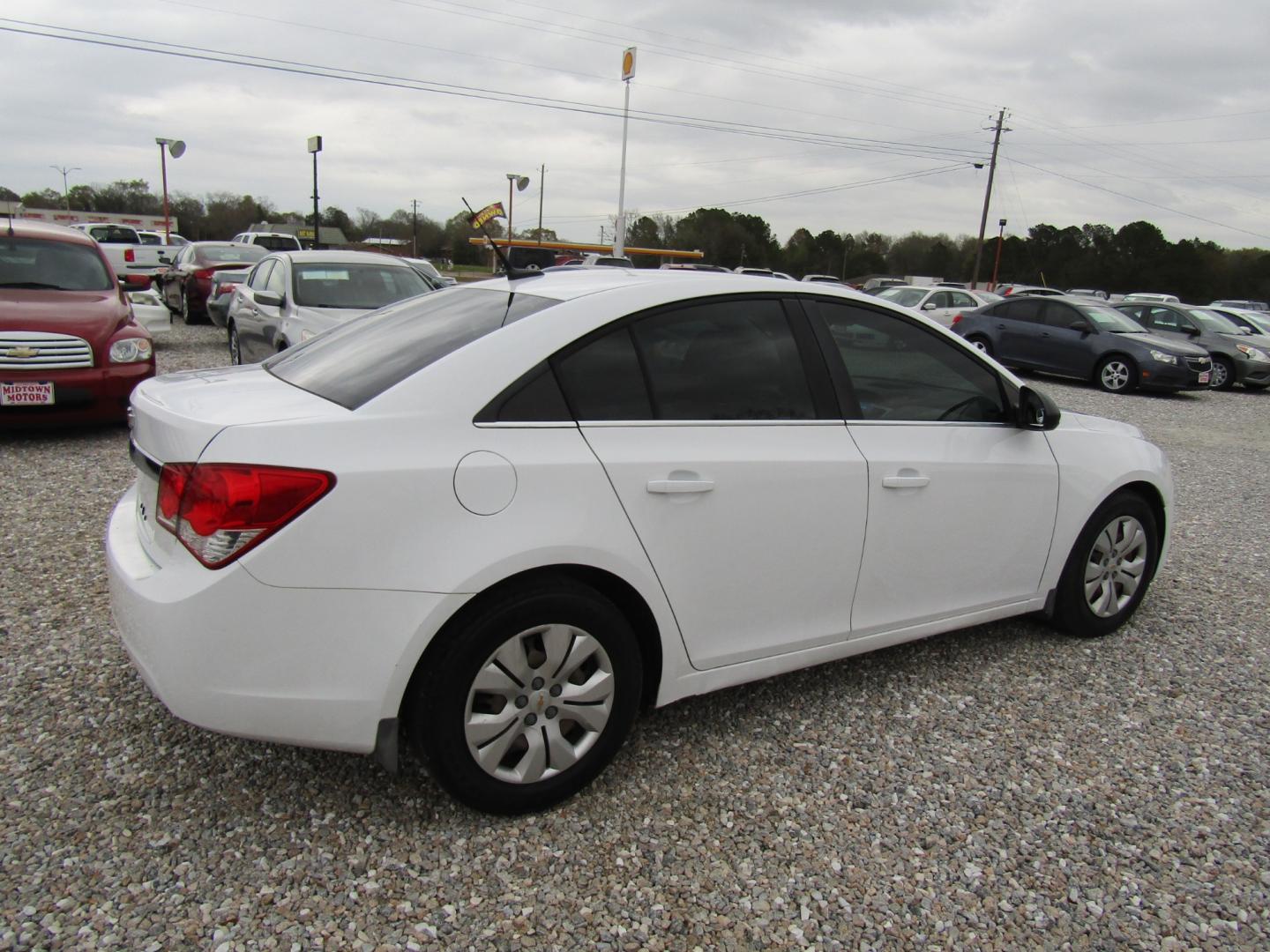 2012 White Chevrolet Cruze 2LS (1G1PC5SH5C7) with an 1.8L L4 DOHC 16V FFV engine, Automatic transmission, located at 15016 S Hwy 231, Midland City, AL, 36350, (334) 983-3001, 31.306210, -85.495277 - Photo#7